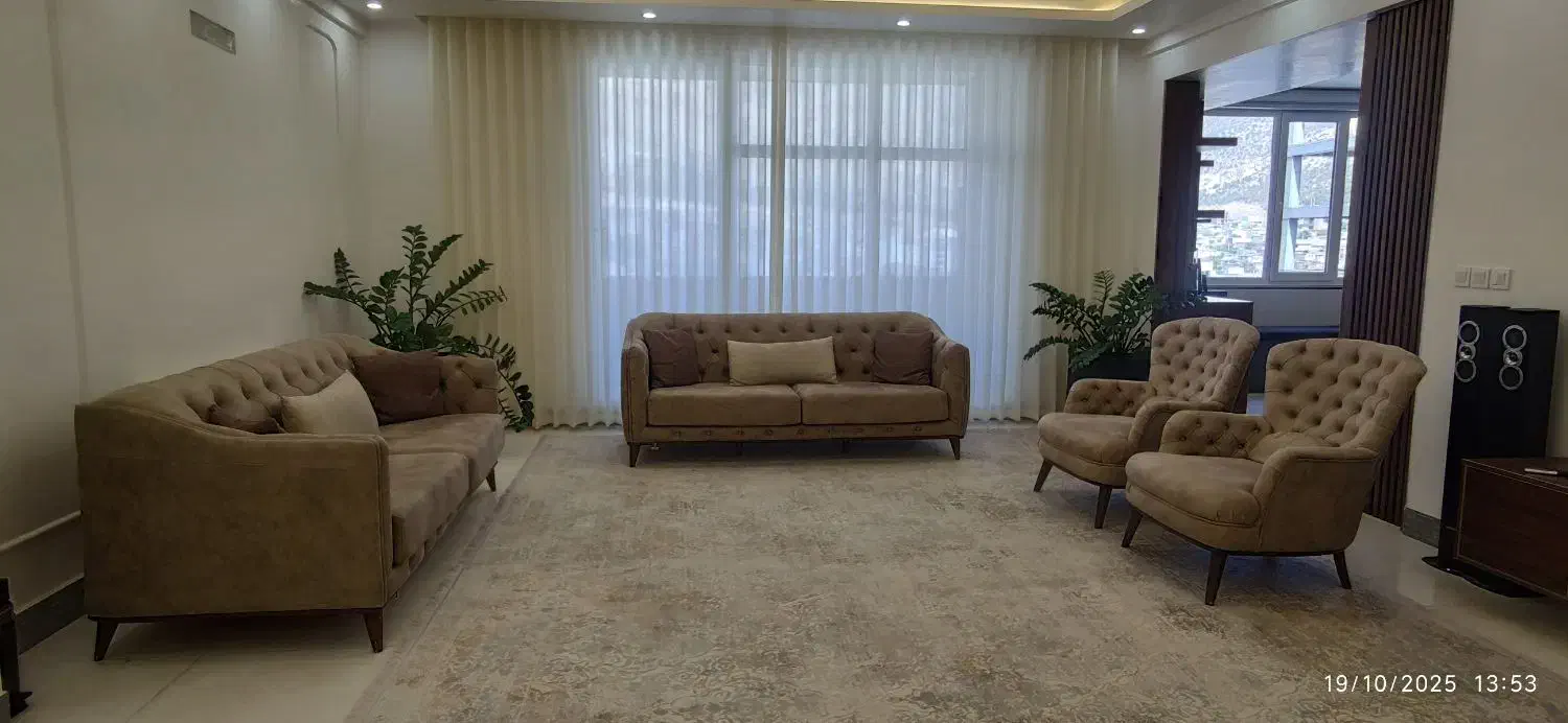 مبل چستر وینرال|مبلمان خانگی و میز عسلی|ایلام, |دیوار