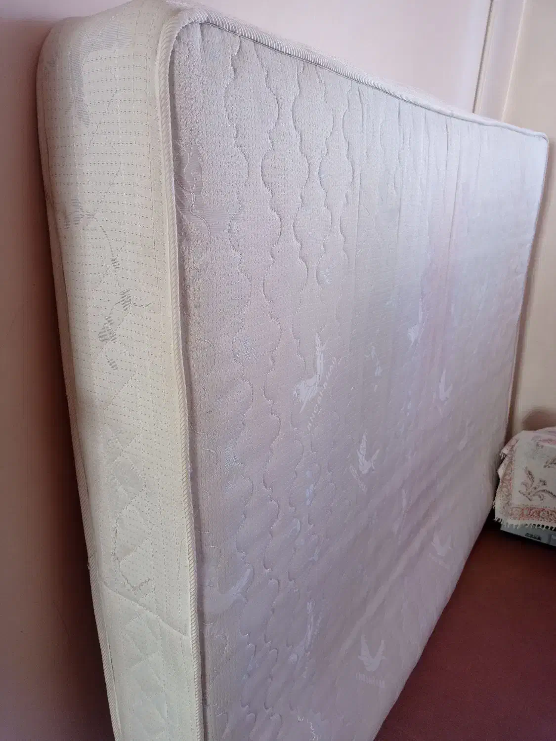 تشک|تشک تختخواب|فولادشهر, فولادشهر|دیوار