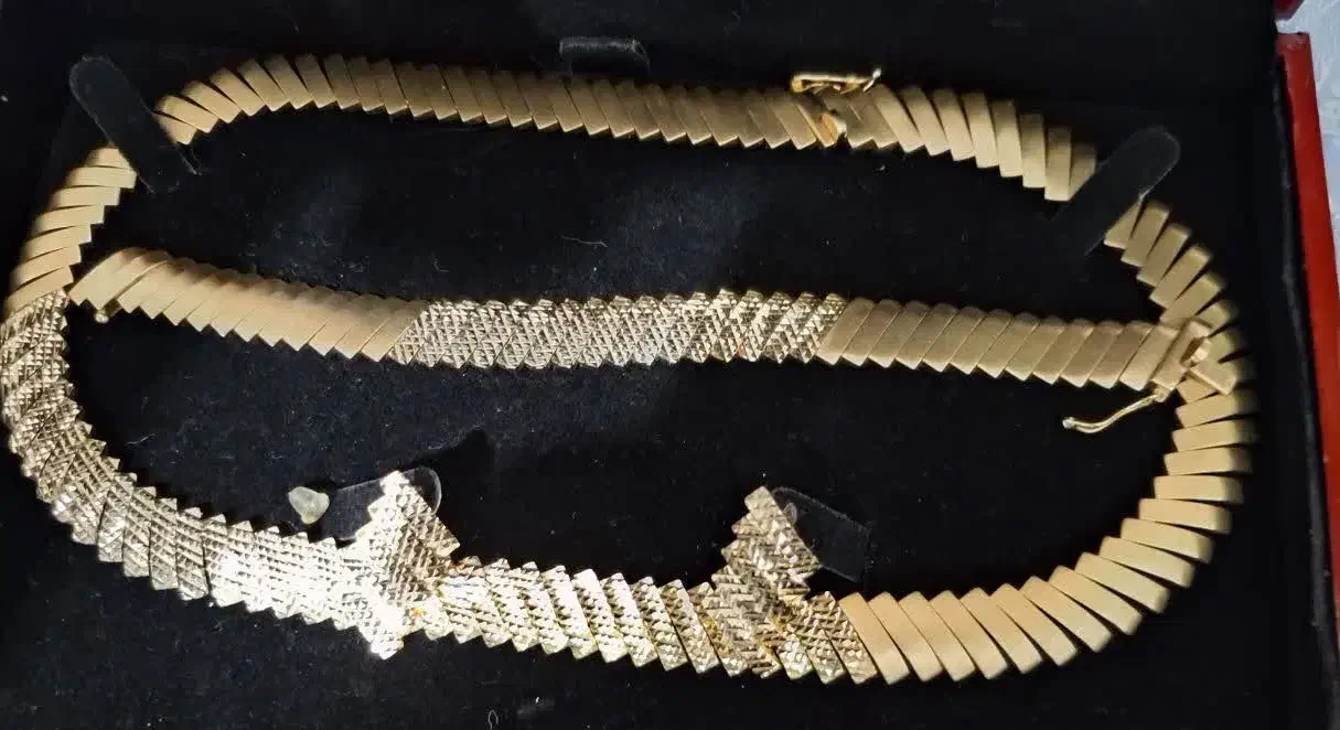 سرویس در حد نو|جواهرات|میبد, |دیوار