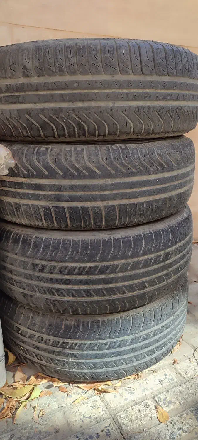 لاستیک|قطعات یدکی و لوازم جانبی|ملایر, |دیوار