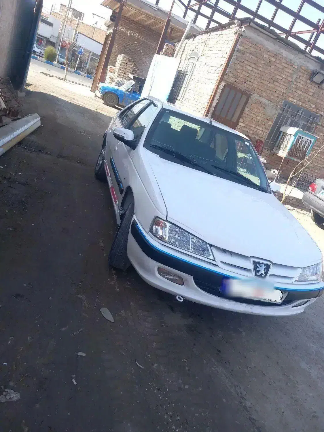 پژوپارس ۸۱|خودرو سواری و وانت|چهارباغ, |دیوار