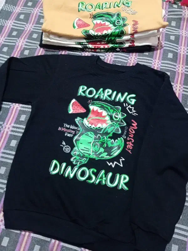 لباس بچگانه|کفش و لباس بچه|دماوند, گیلاوند|دیوار