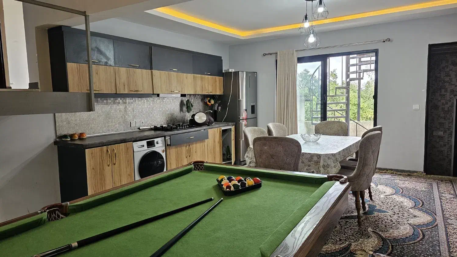 ویلا استخر دار ۳ خواب مستر|اجارهٔ کوتاهمدت ویلا و باغ|دالخانی, |دیوار