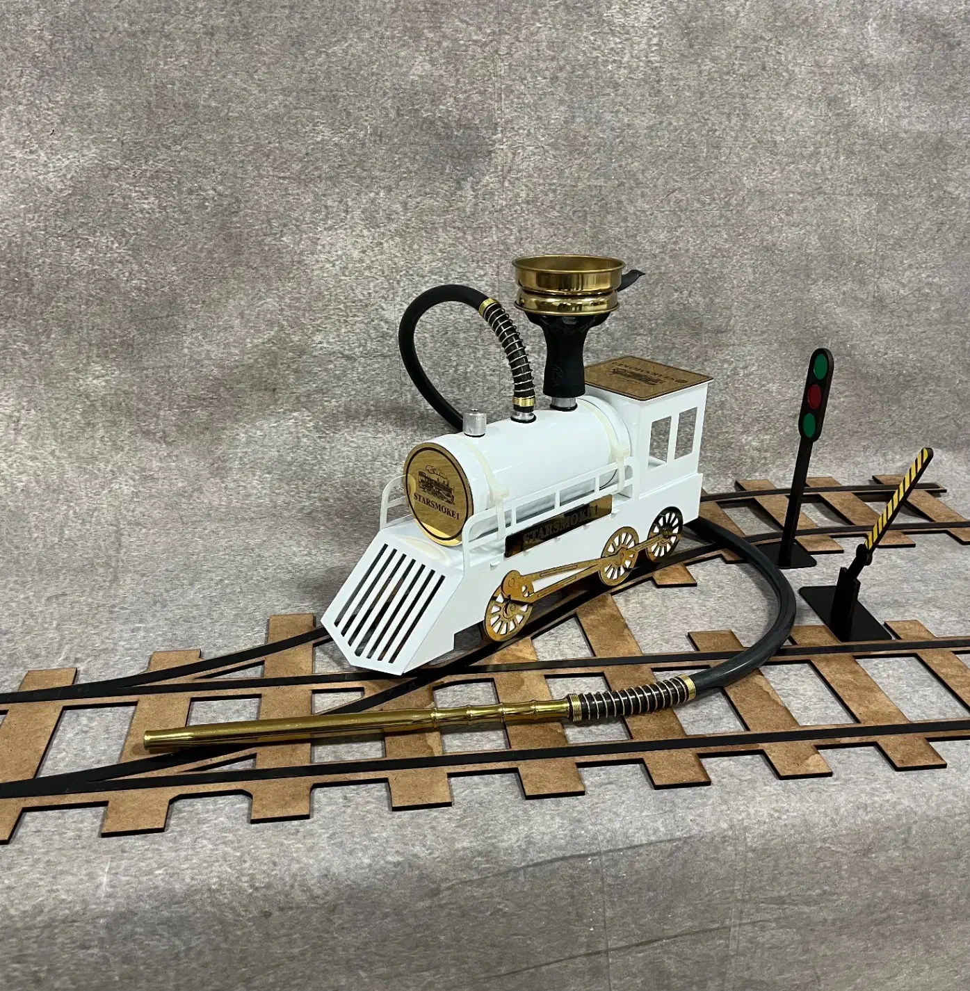 قلیان قلیون مدرن تمام فلزی صادراتی ، رقص نور دار|کلکسیون و سرگرمی|تهران, اکباتان|دیوار