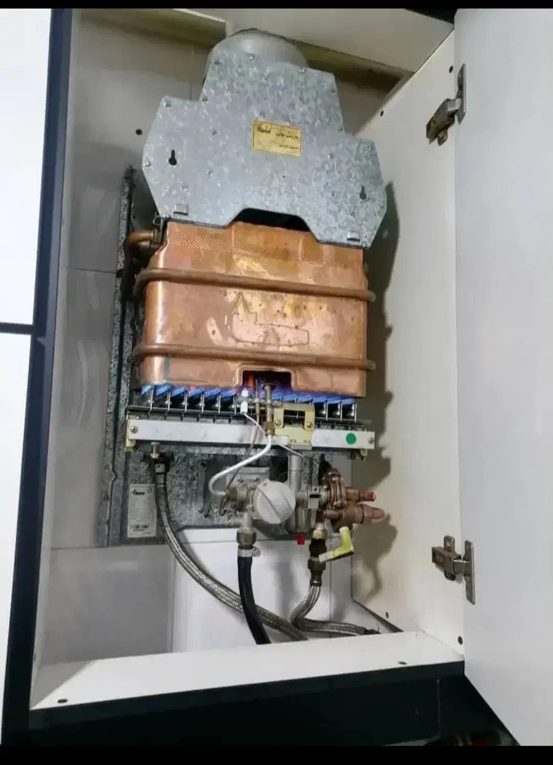 تعمیر و نصب پکیج و آبگرمکن و رادیاتور|خدمات پیشه و مهارت|اندیشه, اندیشه فاز ۱|دیوار