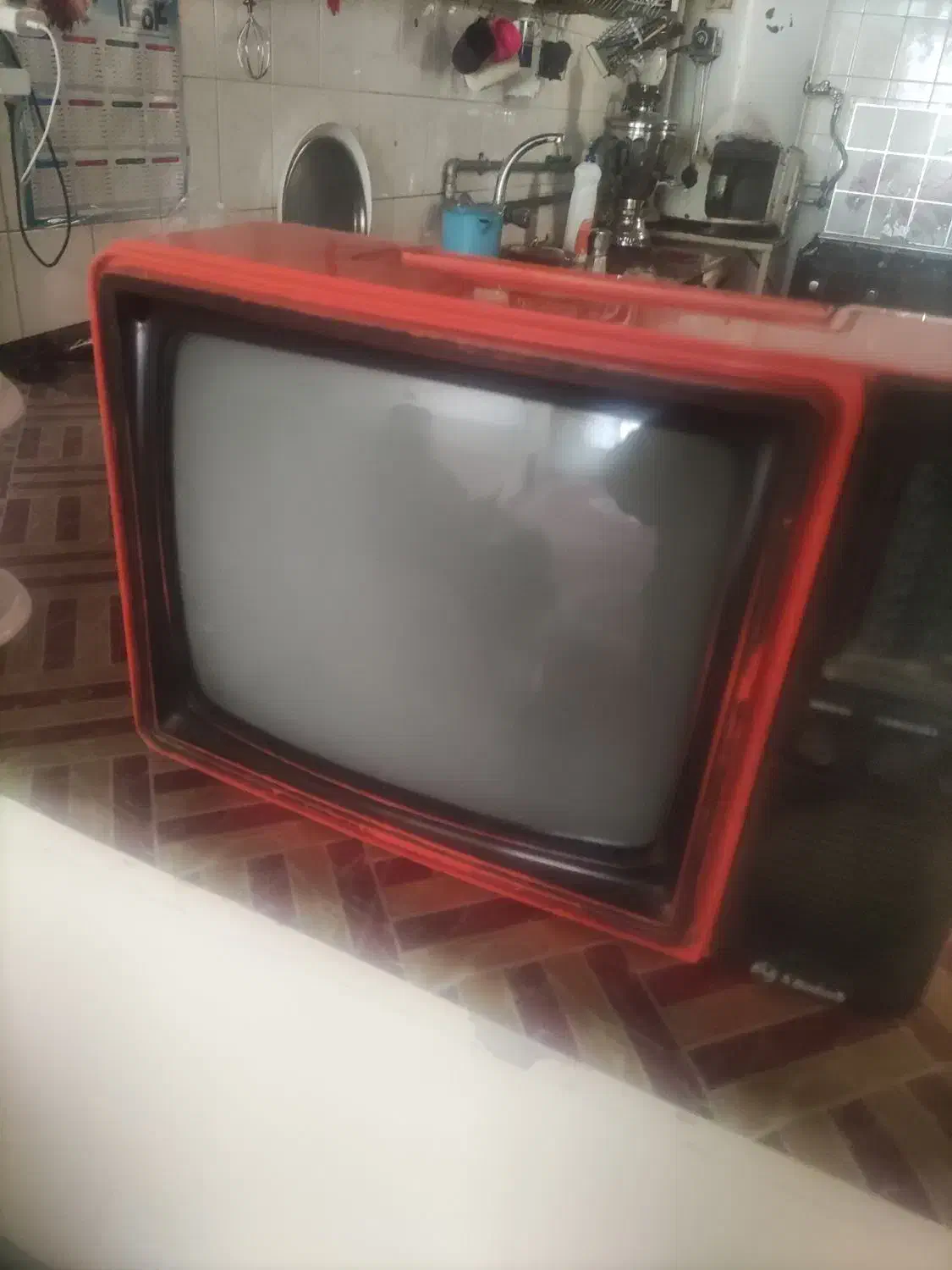 تلویزیون|تلویزیون و پروژکتور|اصفهان, قهاب جنوبی|دیوار