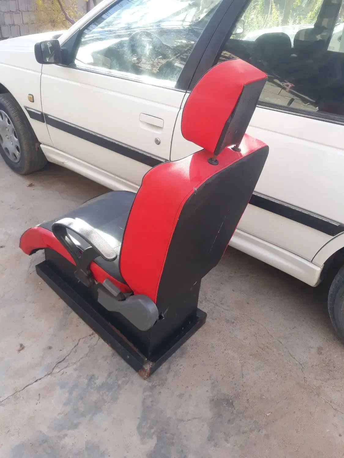 صندلی ارایشگاه|آرایشگاه و سالن‌های زیبایی|بکتاش, |دیوار