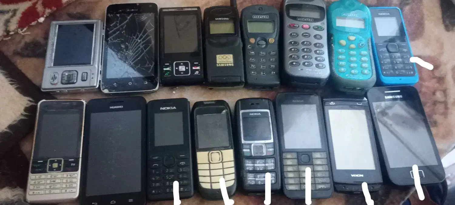 گوشی قدیمی|موبایل|قم, ولیعصر|دیوار