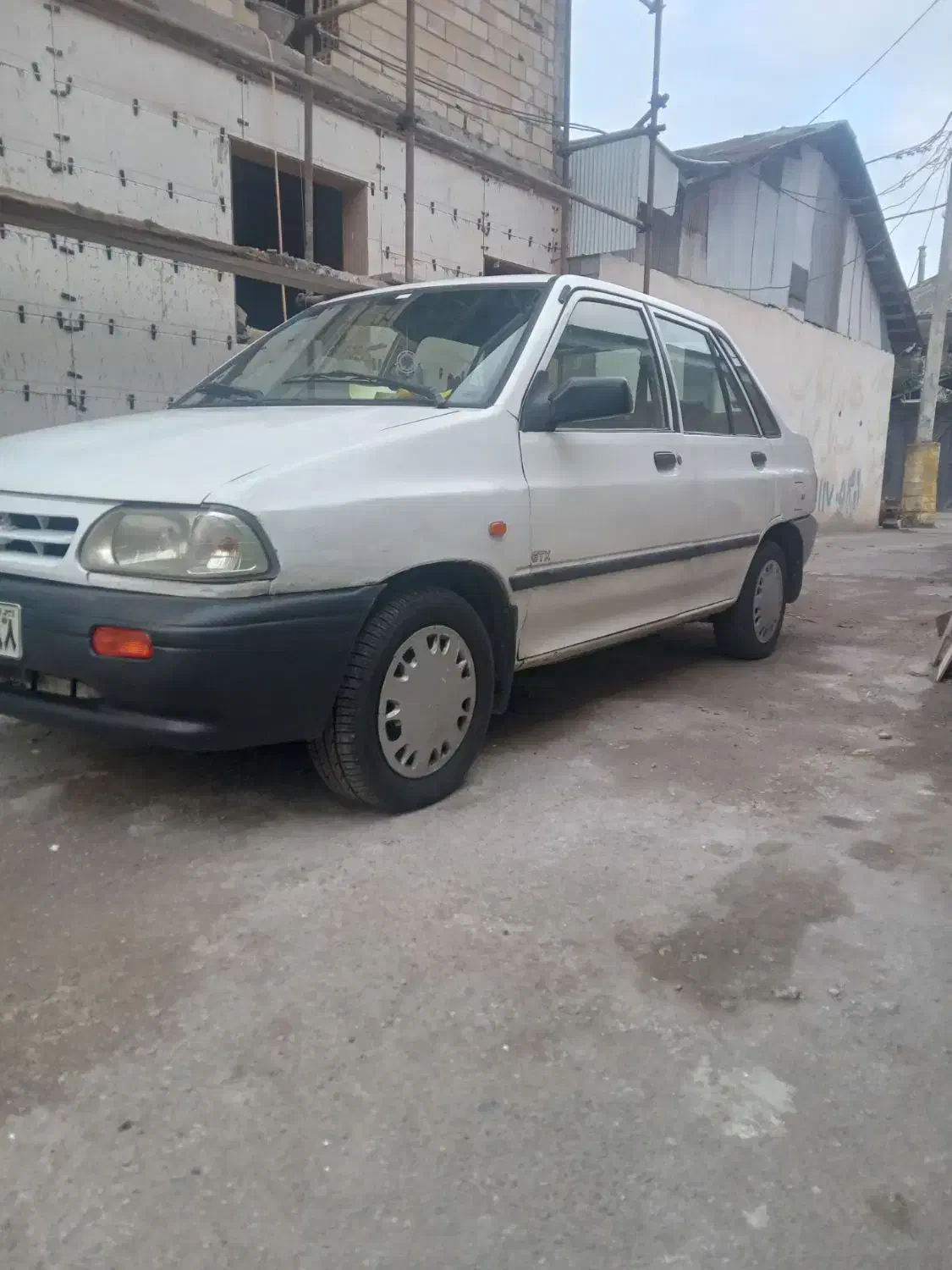 پراید مدل ۸۳ رنگ فابریک|خودرو سواری و وانت|رشت, عینک|دیوار