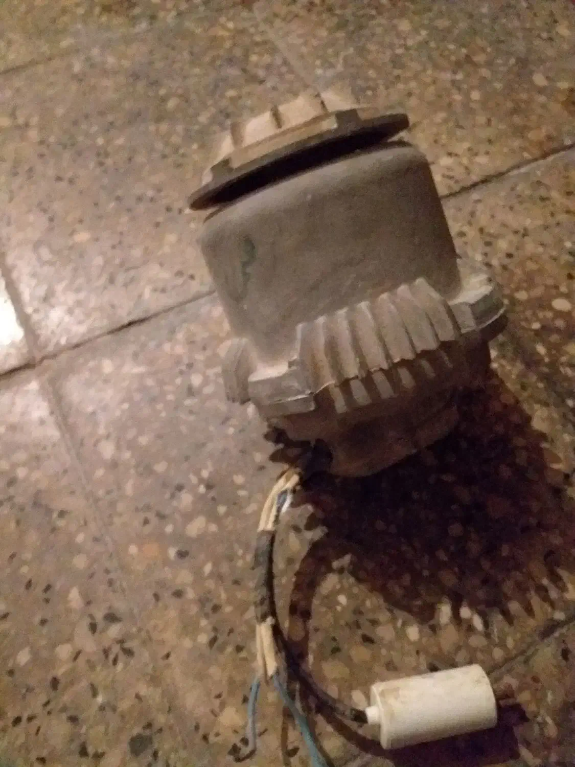 موتور هواکش بزرگ|پنکه و تصفیهکنندهٔ هوا|رامهرمز, |دیوار