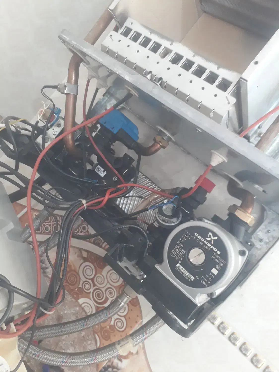 سرویس پکیج و آبگرمکن دیواری|خدمات پیشه و مهارت|سنندج, |دیوار