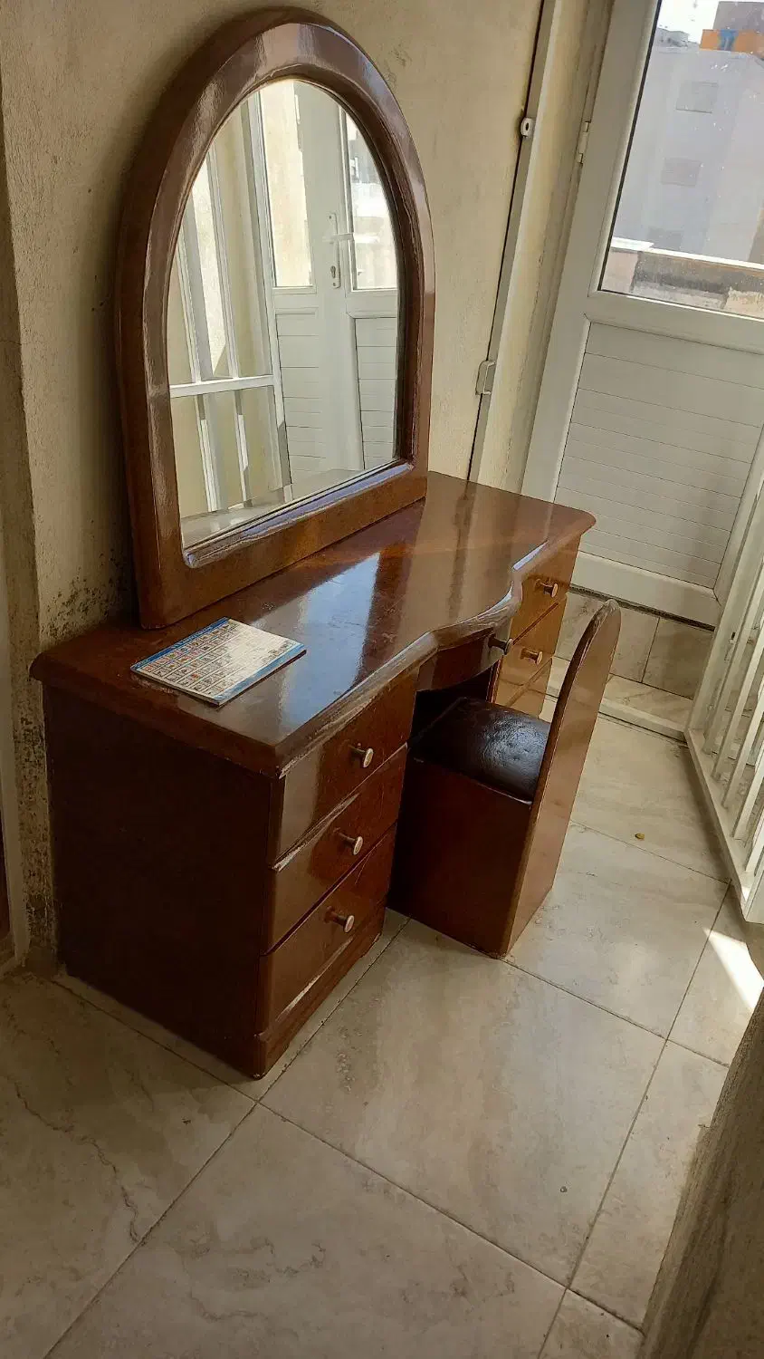 فروش فوری اکازیون استثنایی زیر قیمت تخت و میز|تخت و سرویس خواب|کرمانشاه, |دیوار