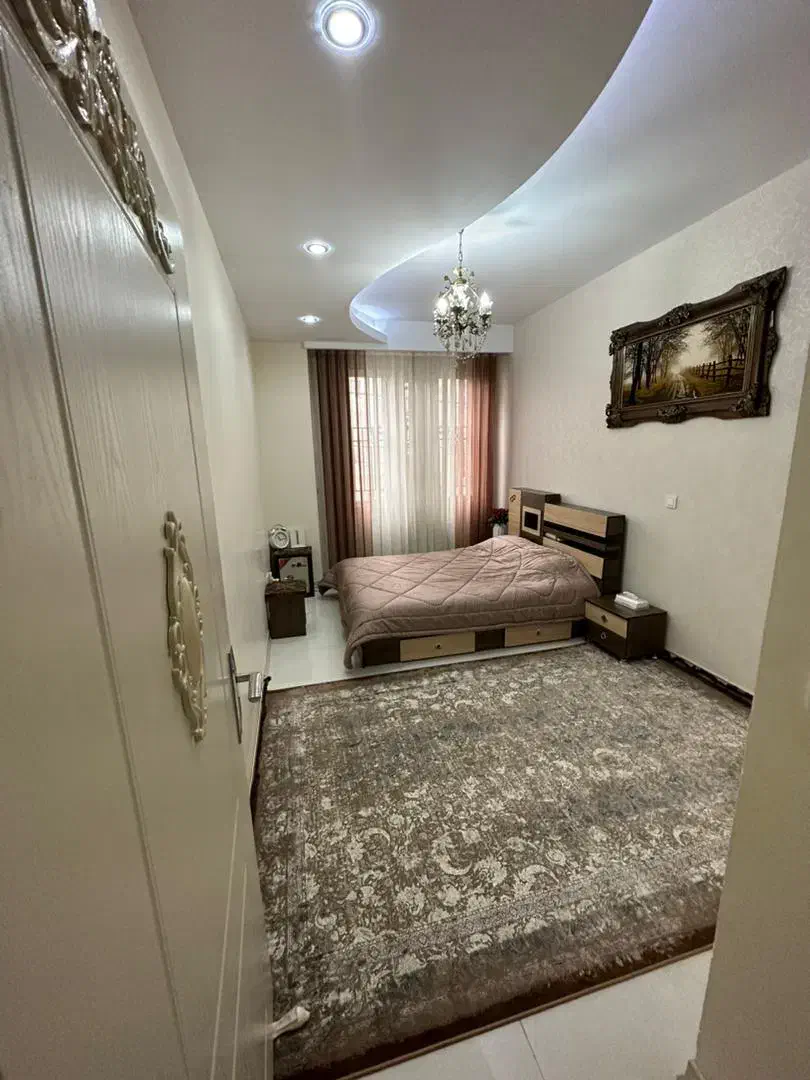 تخت دو نفره به همراه دو عسلی همراه با تشک|تخت و سرویس خواب|اسلامشهر, شهرک واوان|دیوار