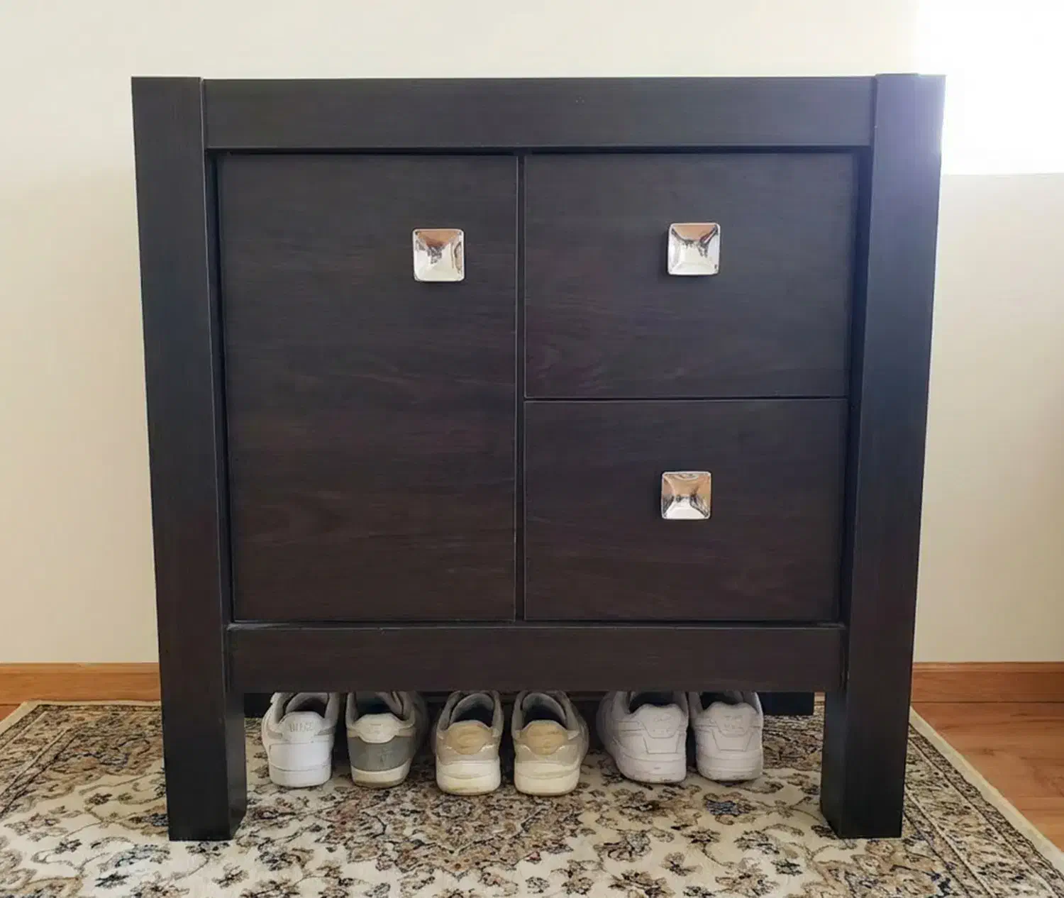 جاکفشی چوبی شیک/ رنگ قهوه ای سوخته|جاکفشی، کمد، دراور|کرج, فاز ۴ مهرشهر|دیوار