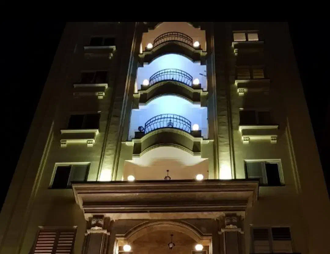 استخدام سرایدار تمام وقت با سوییت ۶۰متری|استخدام سرایداری و نظافت|تهران, هروی|دیوار