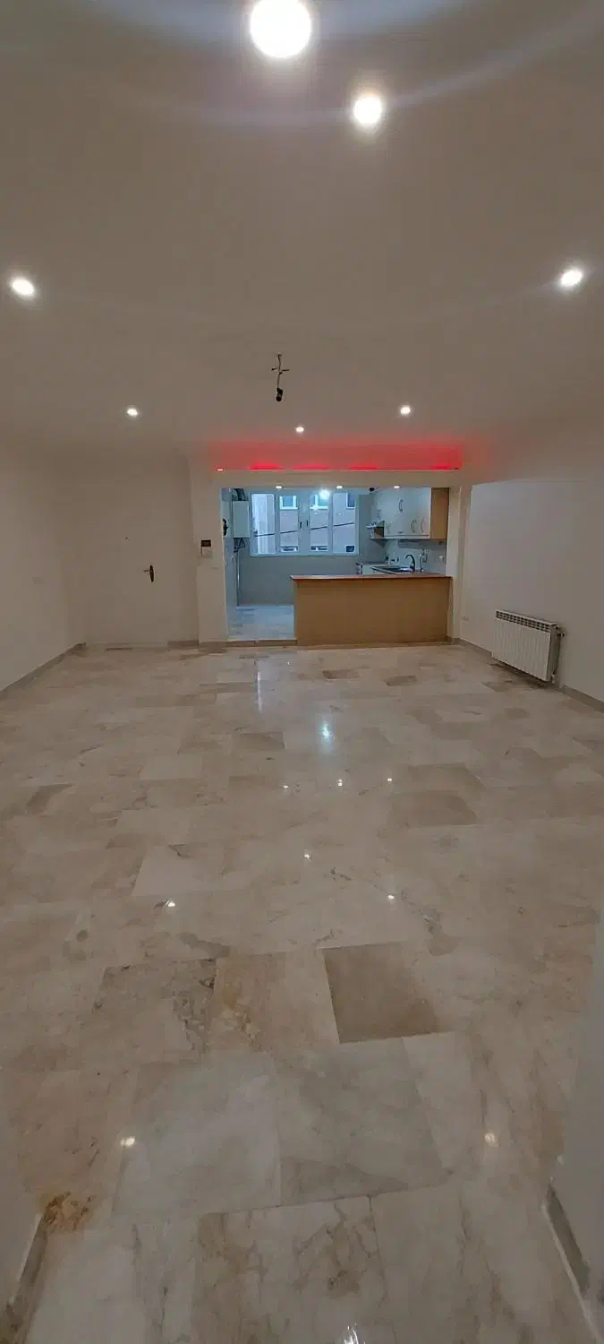 ۹۵متری گلبرگ چهار طبقه تک واحدی