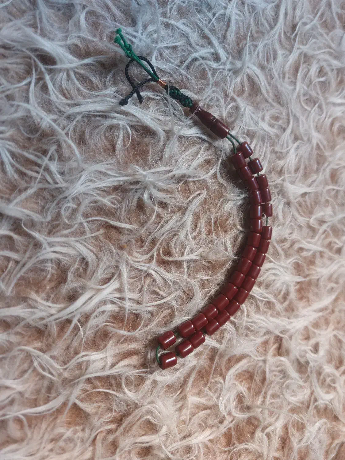 تسبیح سندلوس|کلکسیون اشیاء عتیقه|میانه, |دیوار