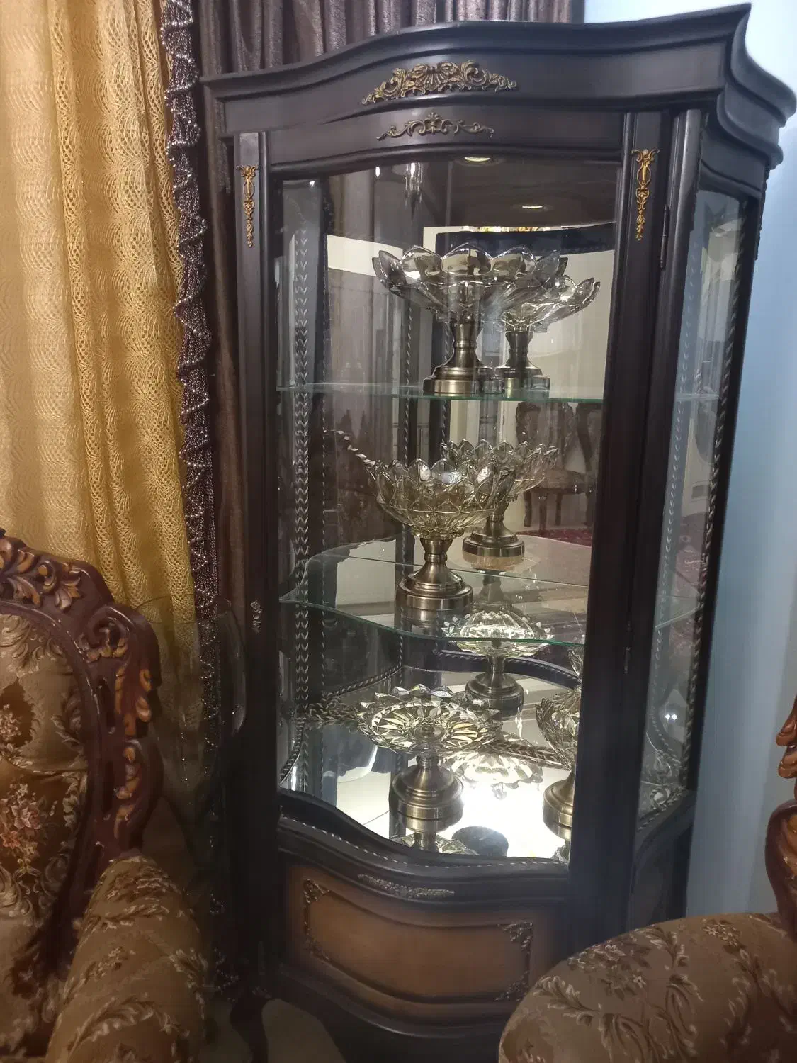 بوفه شیک سه طبقه باکشو داخل مخفی یک میلیون پانصد|بوفه، ویترین، کنسول|ملایر, |دیوار