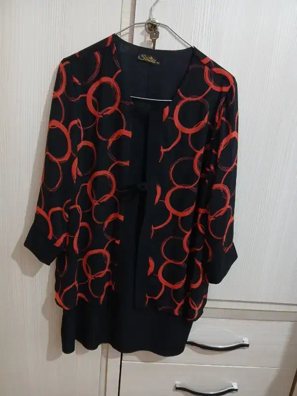 دوتا بلوز زنانه سایز ۴۴|لباس|بروجرد, |دیوار