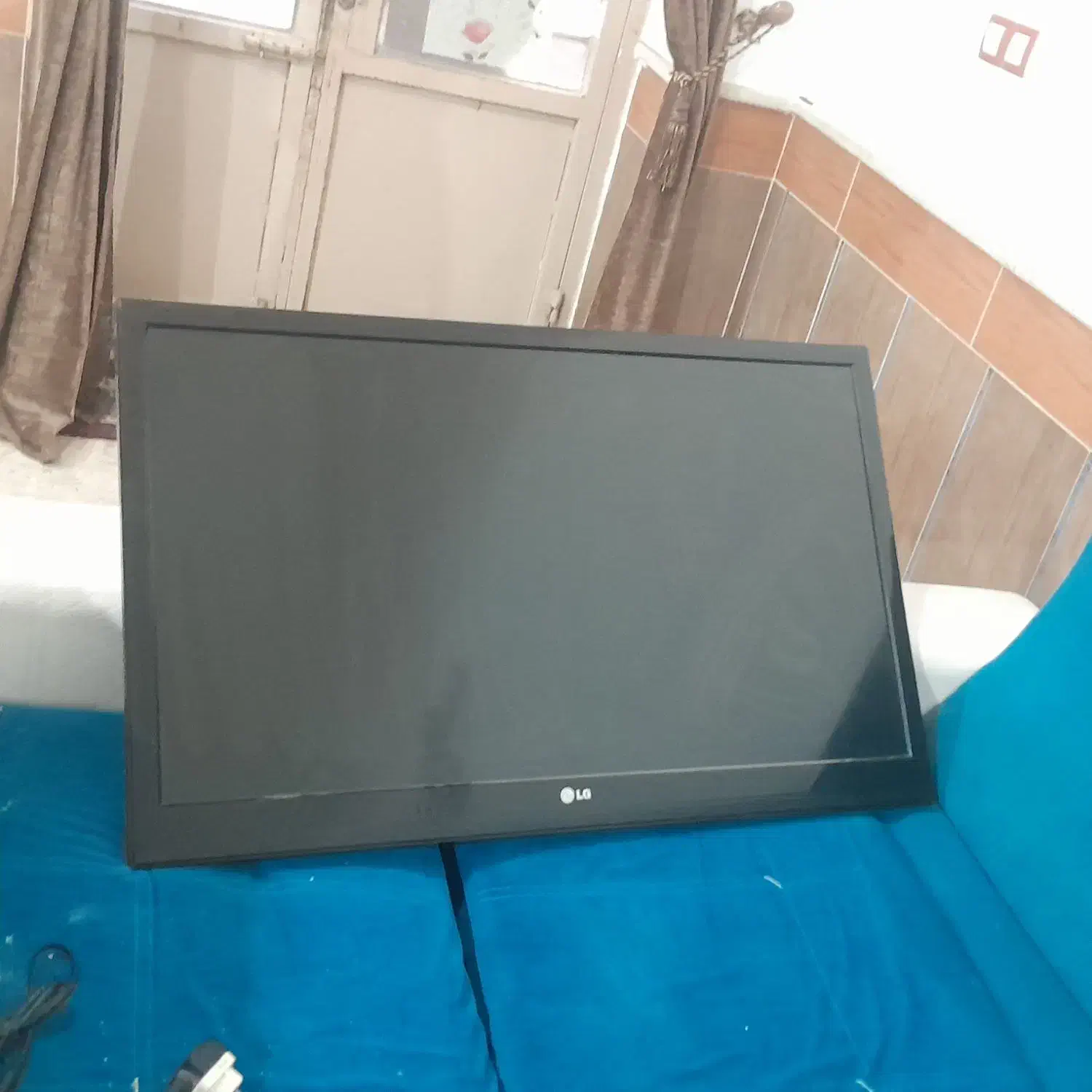 تلویزیون ۴۳|تلویزیون و پروژکتور|تربتحیدریه, ترمینال|دیوار