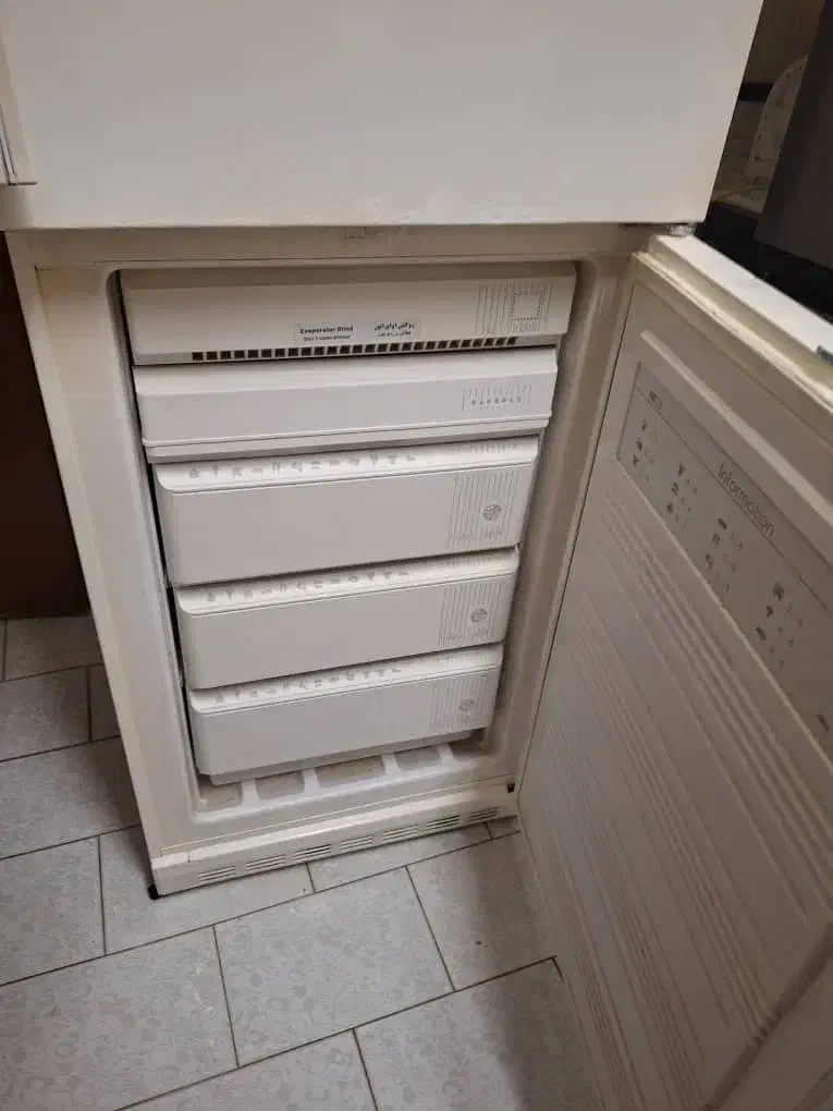 یخچال فریزر آزمایش/فروشی|یخچال و فریزر|بندر انزلی, آذربایجان|دیوار