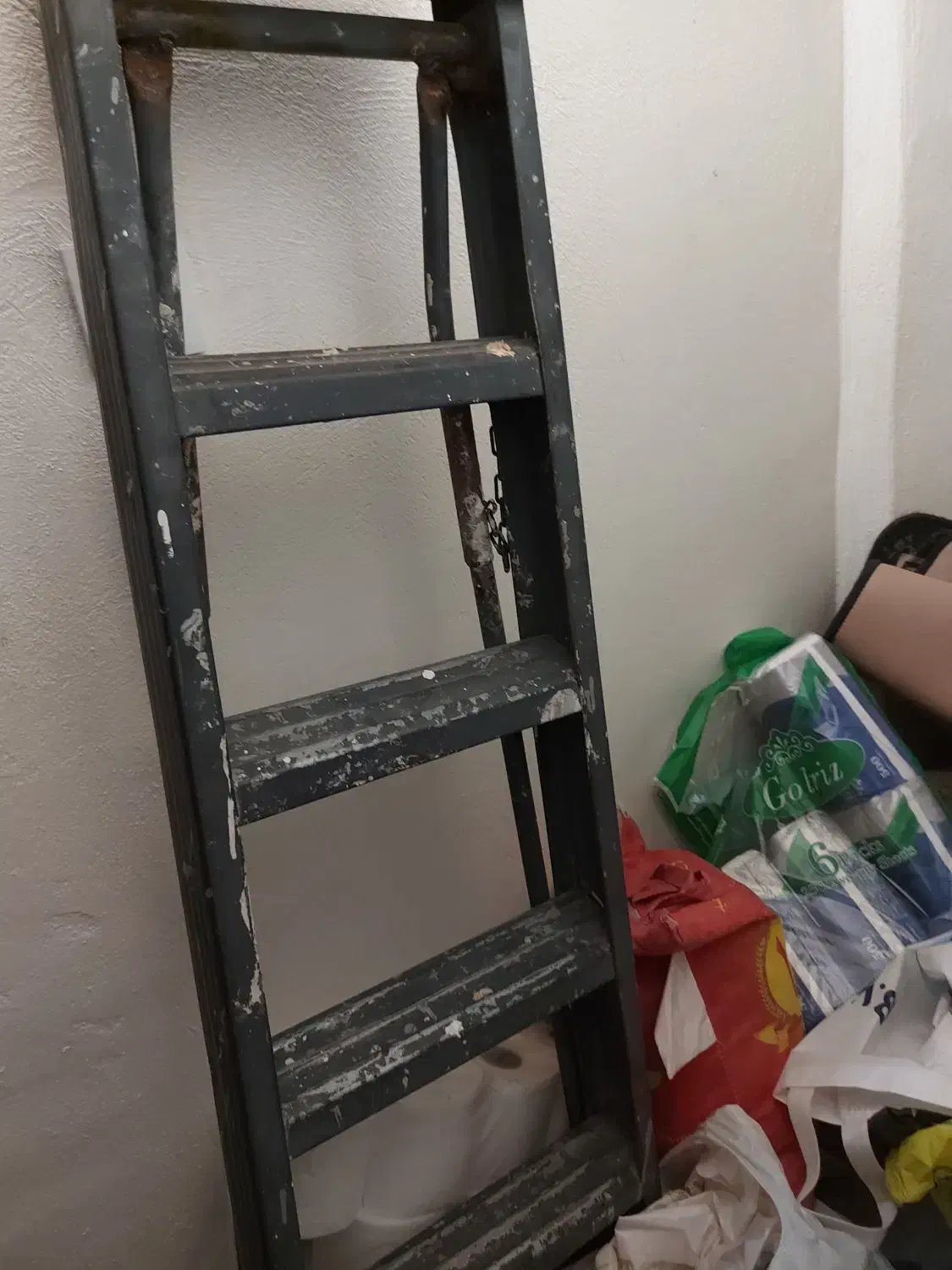 نردبان ۵ پله|ابزارآلات|مشهد, فلسطین|دیوار