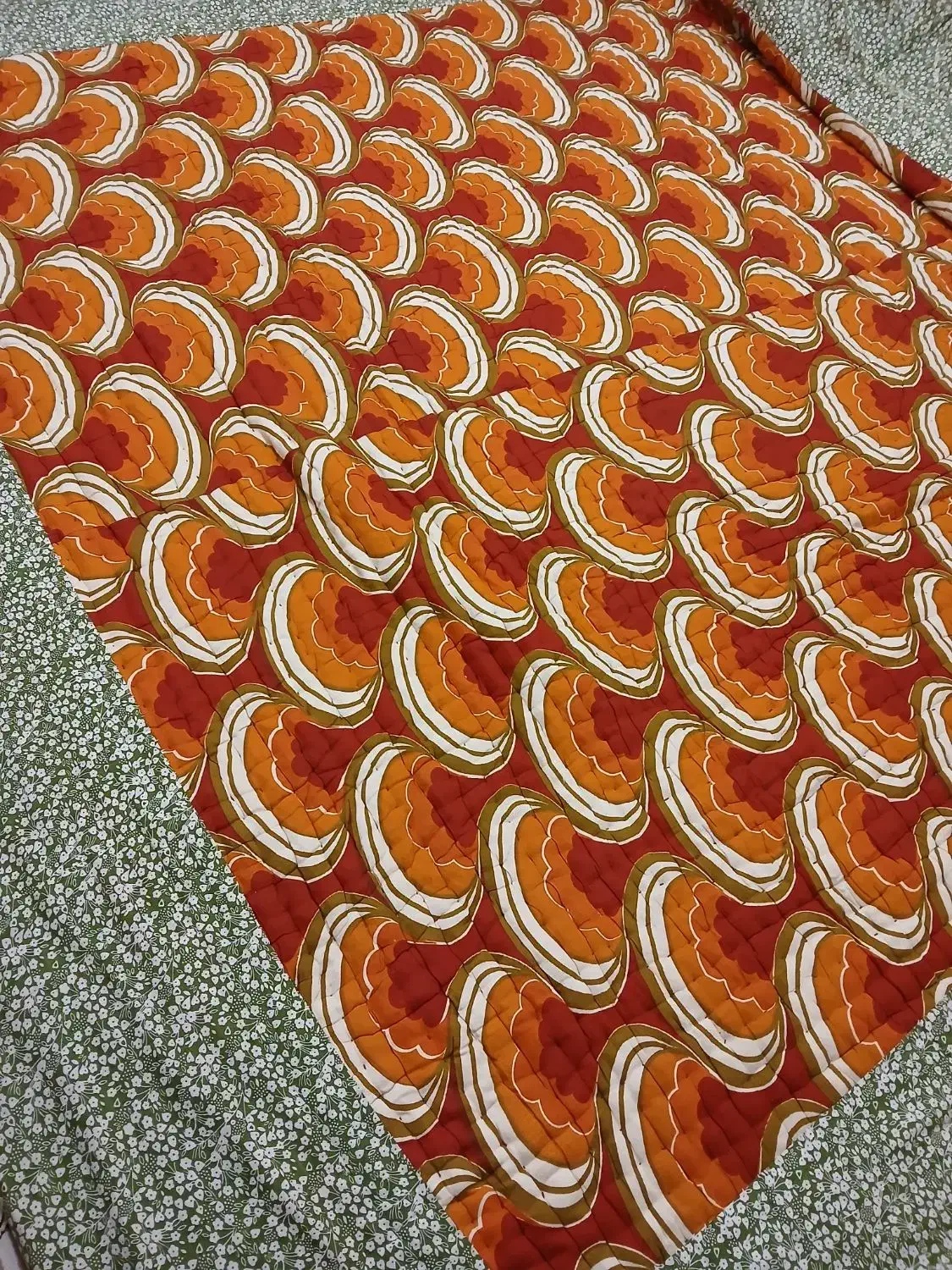 لحاف کرسی|رختخواب، بالش، پتو|تربتحیدریه, فرمانداری|دیوار