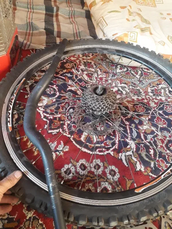 لاستیک دوچرغ وتعدادی لوازم رینگ|دوچرخه، اسکیت، اسکوتر|کرج, حصارک بالا|دیوار