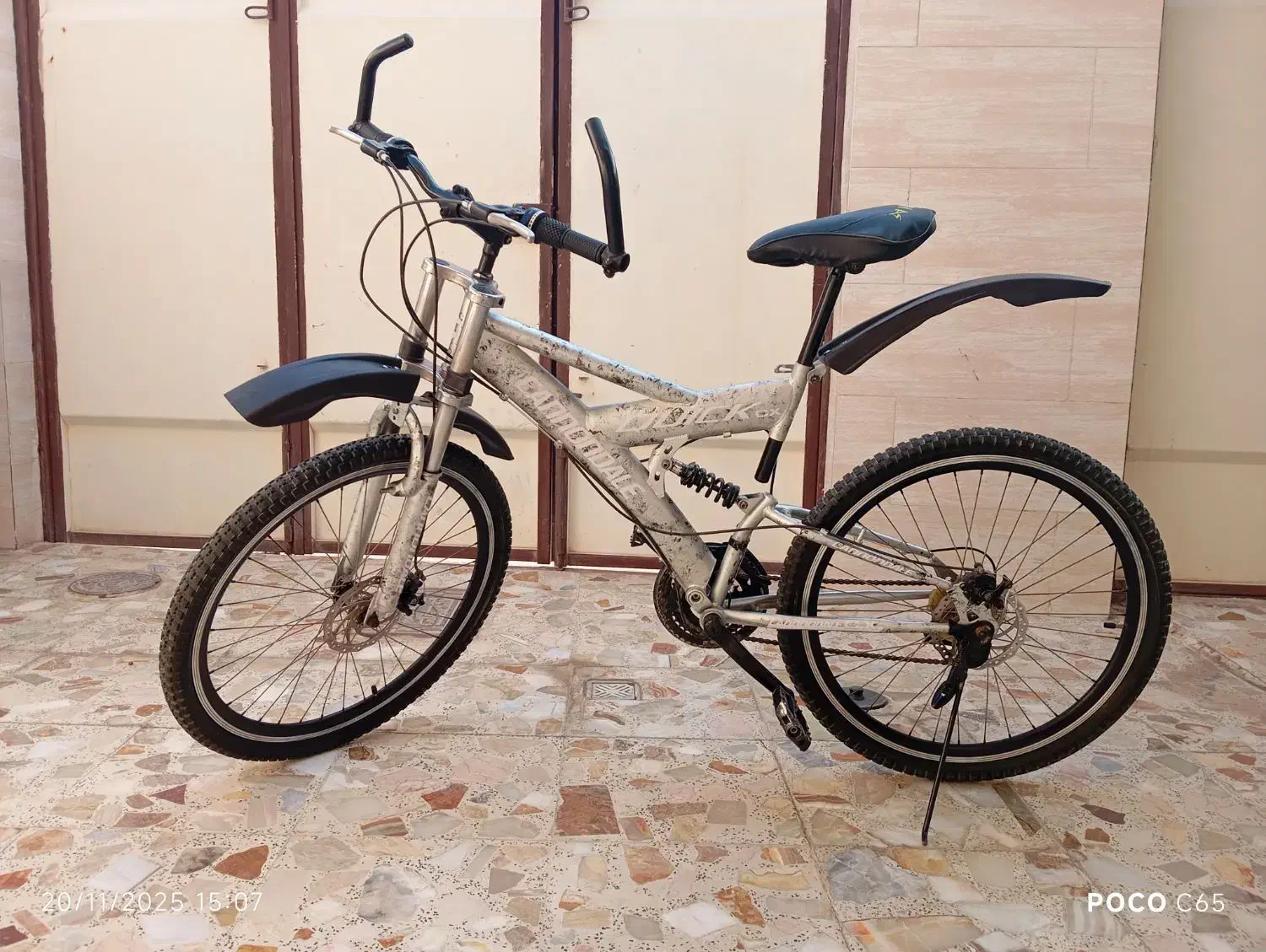 دوچرخه سایز ۲۶ کمک وسط|دوچرخه، اسکیت، اسکوتر|خمینی‌شهر, |دیوار