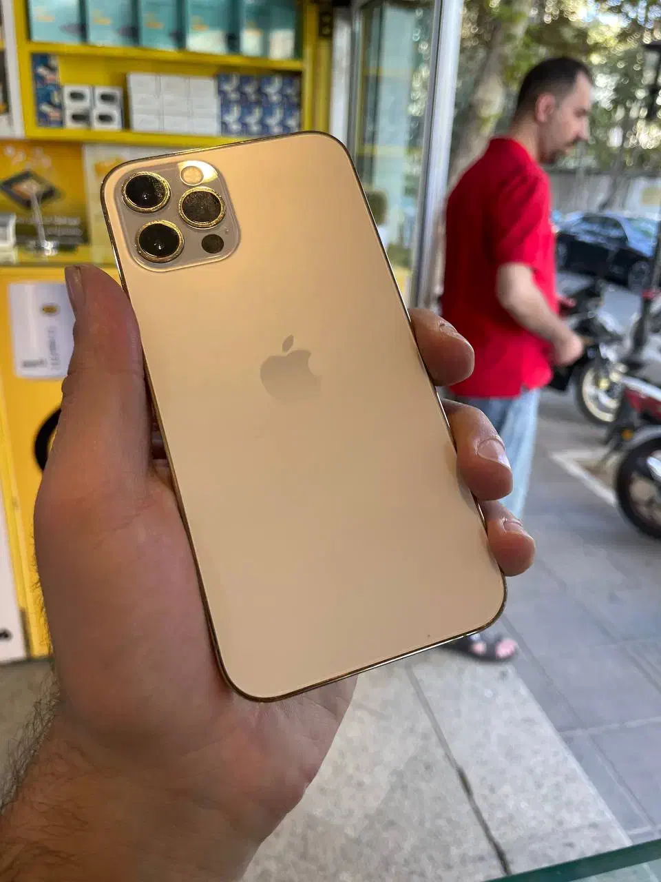 گوشی آیفون ip12 proحافظه256|موبایل|مشهد, بهشت|دیوار