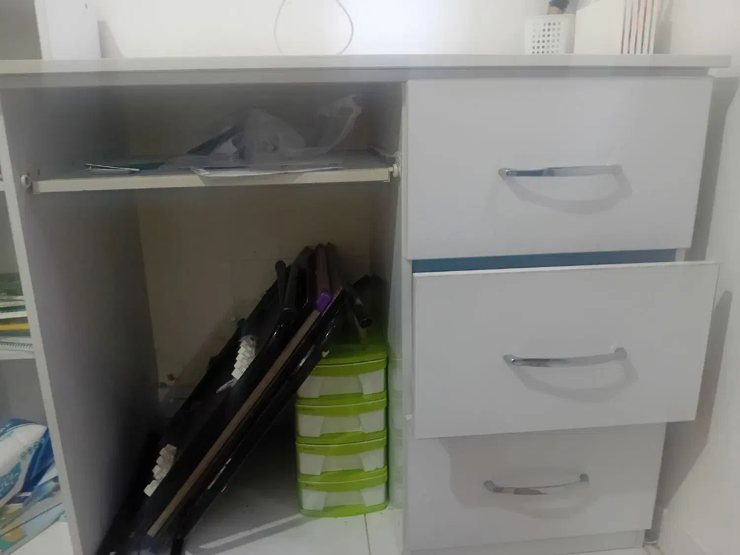 میز تحریر|میز تحریر و کامپیوتر|رشت, چمارسرا|دیوار