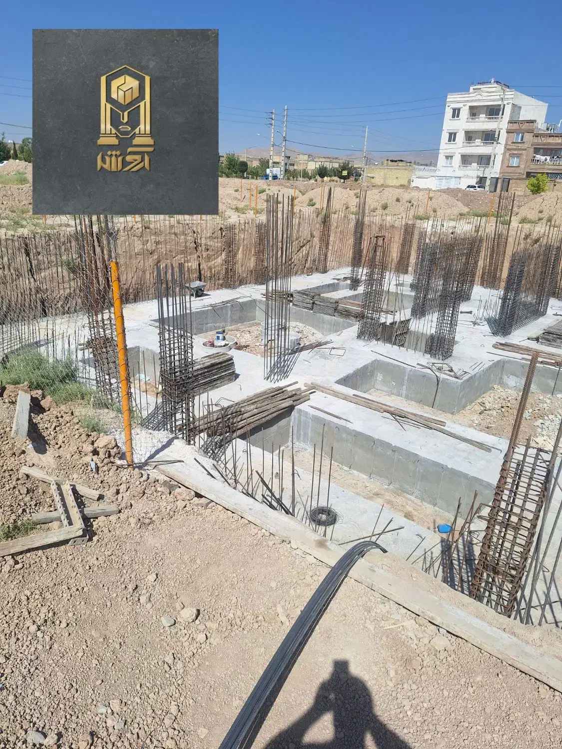 استخدام آرماتوبند و قالب بند و بنا و کارگر ساده|استخدام معماری، عمران و ساختمانی|مرودشت, ثبت احوال|دیوار