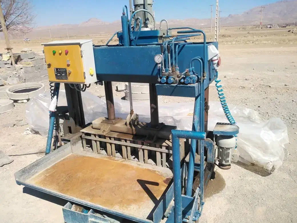 دستگاه بلوک زنی  نیمه اتوماتیک|ماشین‌آلات صنعتی|شیراز, تحویلی|دیوار