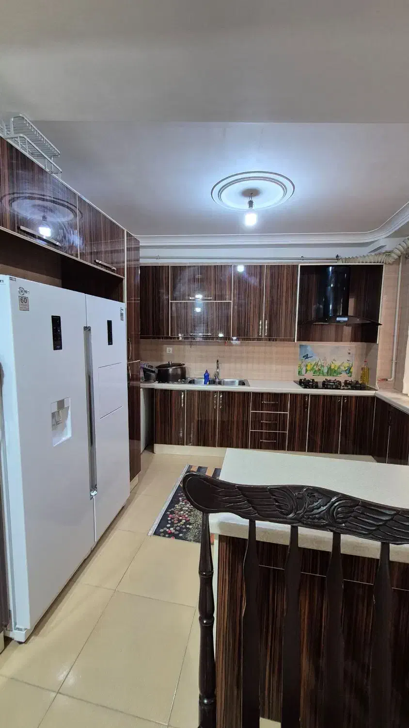 ۸۵متری طبقه اول ،پارکینگ،منظریه ،ولیعصر|اجارهٔ آپارتمان|رشت, منظریه|دیوار