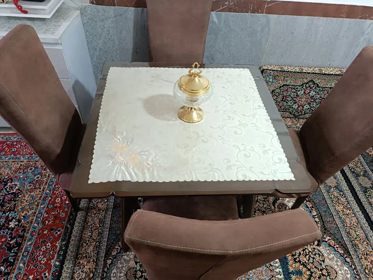 میز غذاخوری ۴نفره|میز و صندلی غذاخوری|قروه, |دیوار