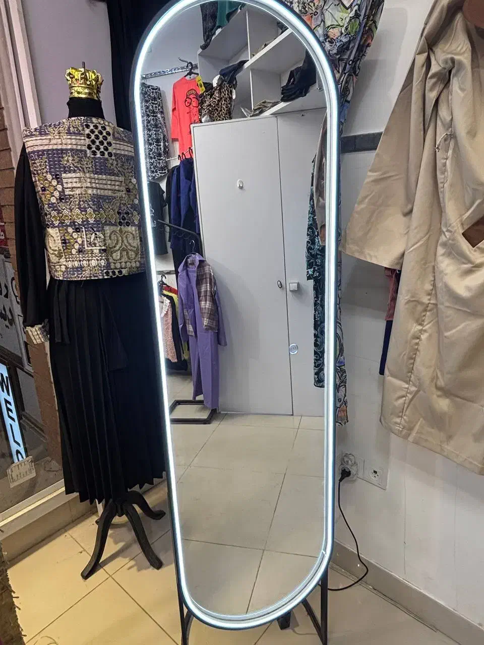 آیینه|آینه|سنندج, |دیوار