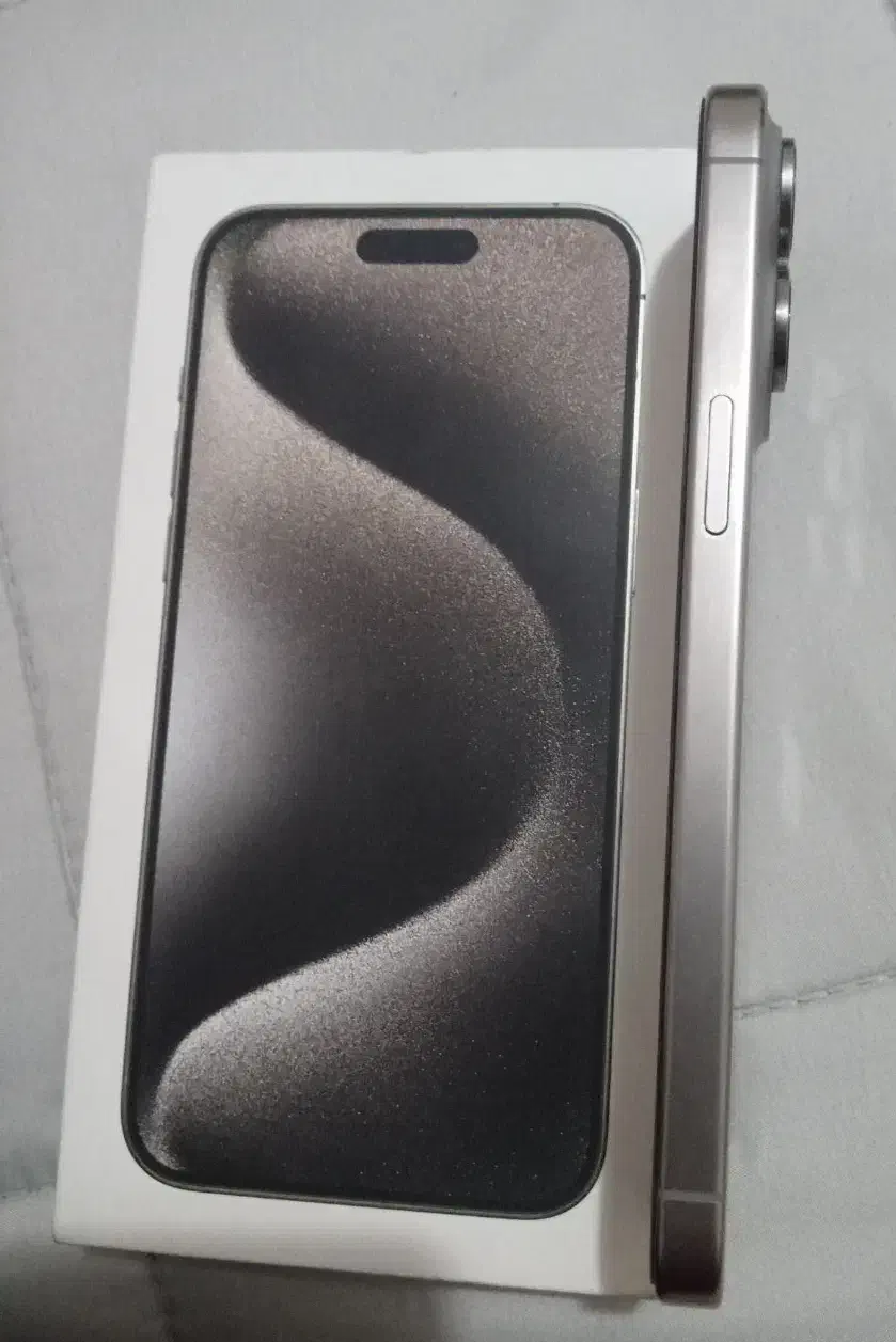 آیفون ۱۵ پرومکس ۲۵۶ گیگ با ریجستر|موبایل|تهران, حکیمیه|دیوار