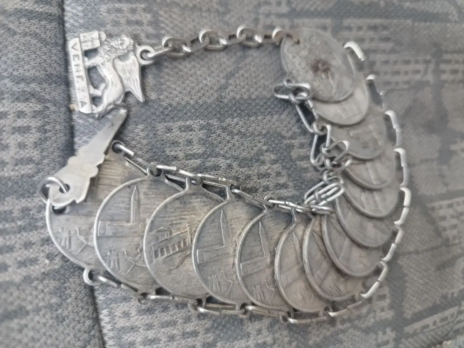 دستبند زیبا و بزرگ مناسب جهت مراسم|بدلیجات|مینودشت, |دیوار