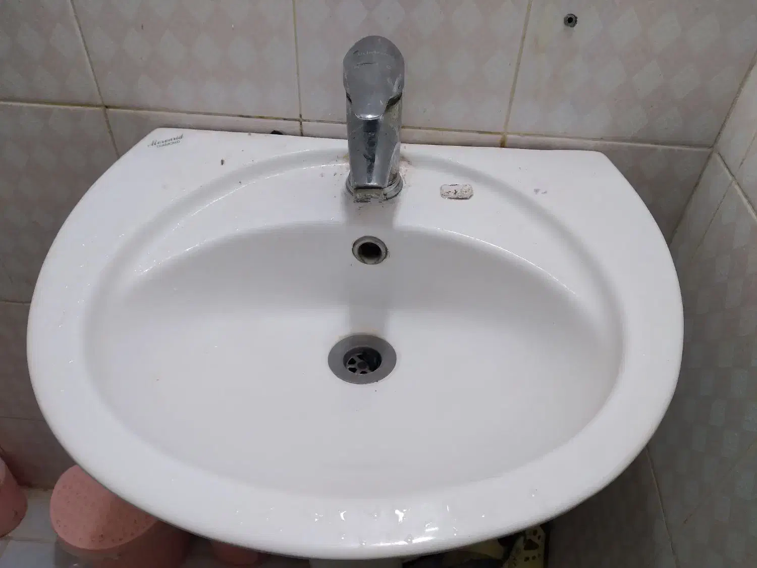 روشویی|لوازم سرویس بهداشتی|رشت, کوی جام جم|دیوار