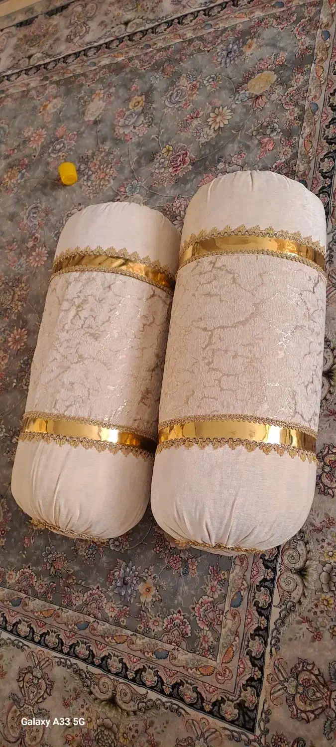 بالشت لوله ای|رختخواب، بالش، پتو|فولادشهر, مسکن مهر فولادشهر|دیوار