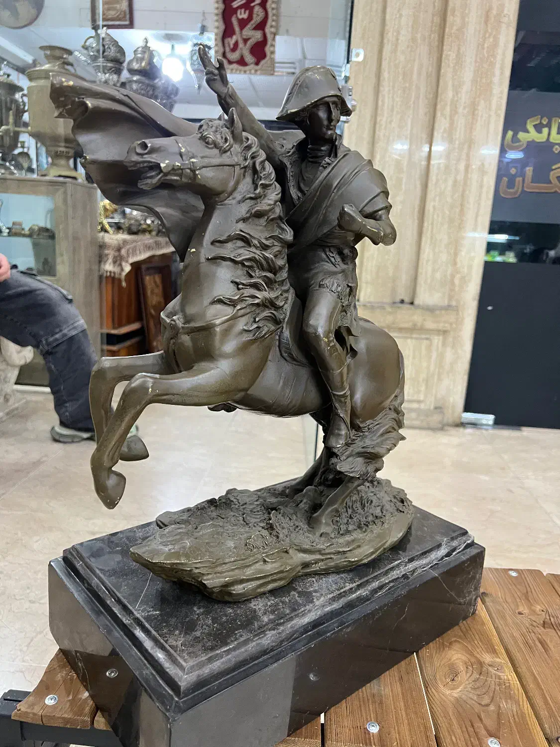 مجسمعه برنز وارداتی|مجسمه، تندیس، ماکت|نسیم‌شهر, |دیوار