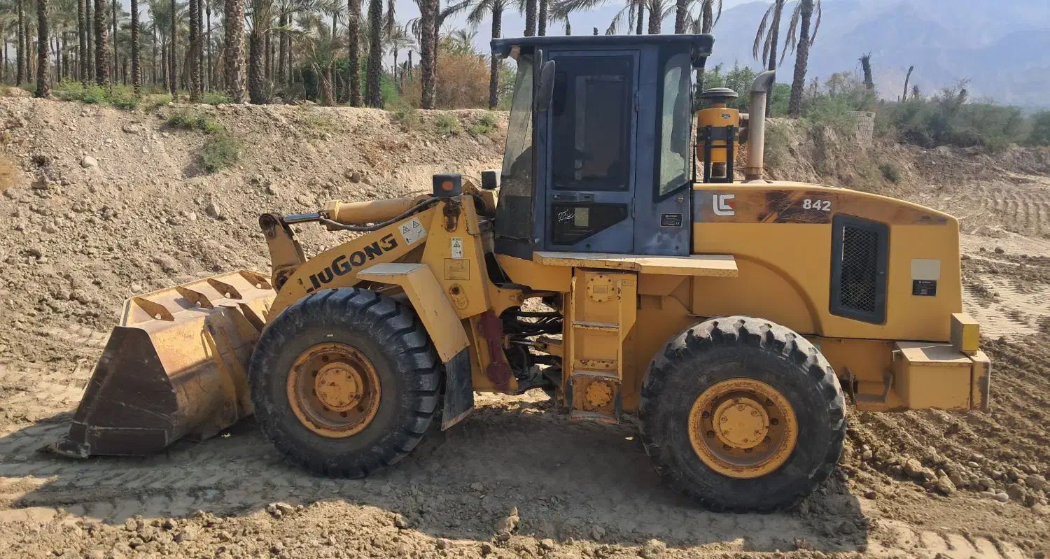 خدمات لودر ۵ تن ( اجاره ای )|خدمات حمل و نقل|برازجان, |دیوار