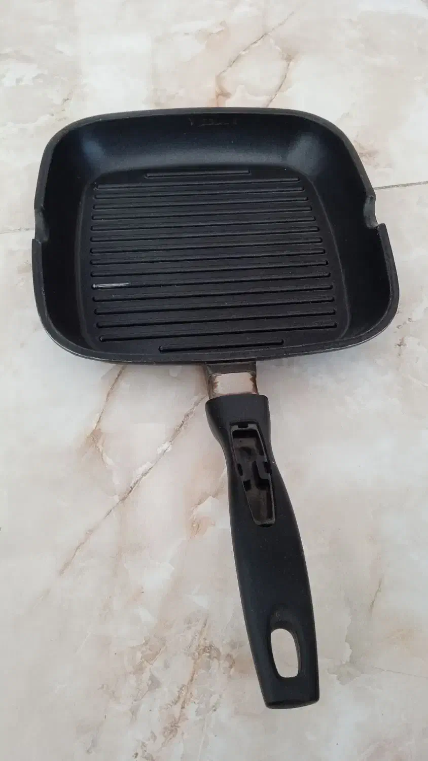 ماهیتابه گریل|ظروف پخت‌وپز|کرمانشاه, |دیوار