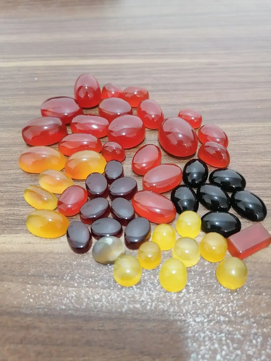 سنگ های عقیق طبیعی تکی و تعداد|کلکسیون اشیاء عتیقه|اهواز, گلستان|دیوار