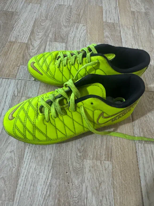 کفش فوتبالی سایز ۳۵|کیف، کفش، کمربند|شیراز, فرگاز|دیوار