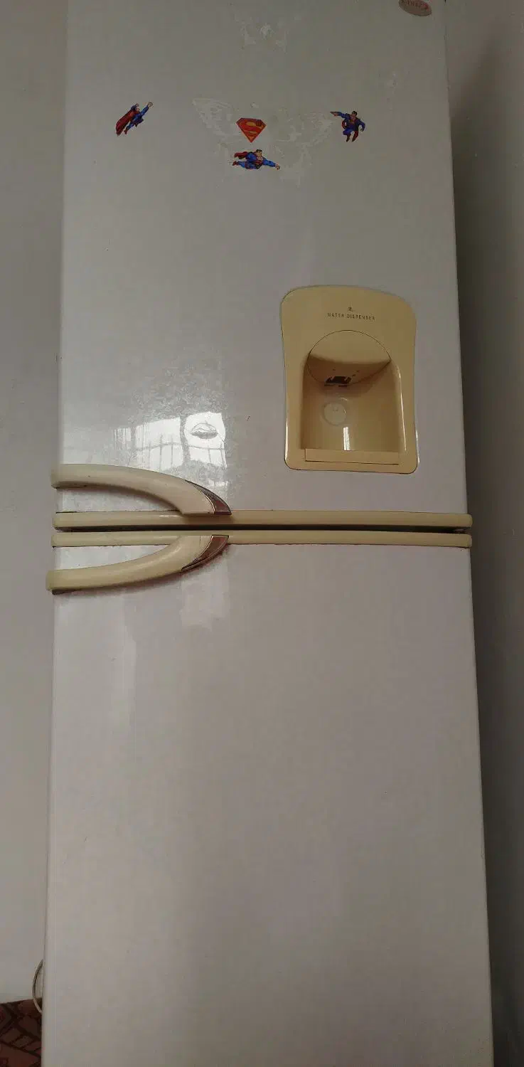 یخچال|یخچال و فریزر|صحنه, |دیوار