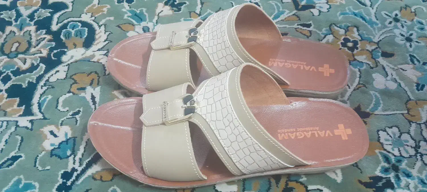 دمپایی|کیف، کفش، کمربند|قم, شهر قائم|دیوار