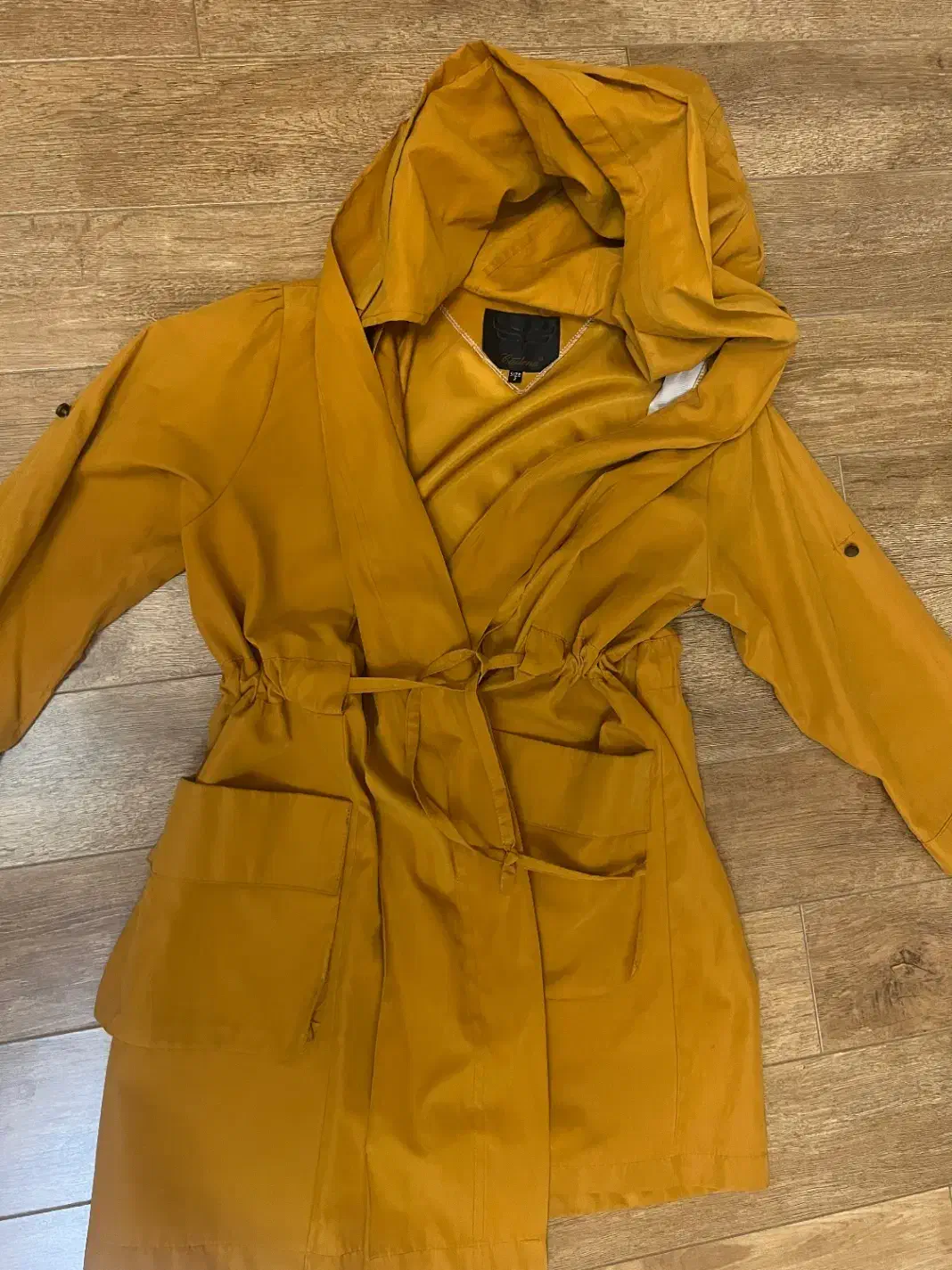 بارونی|لباس|دالخانی, |دیوار