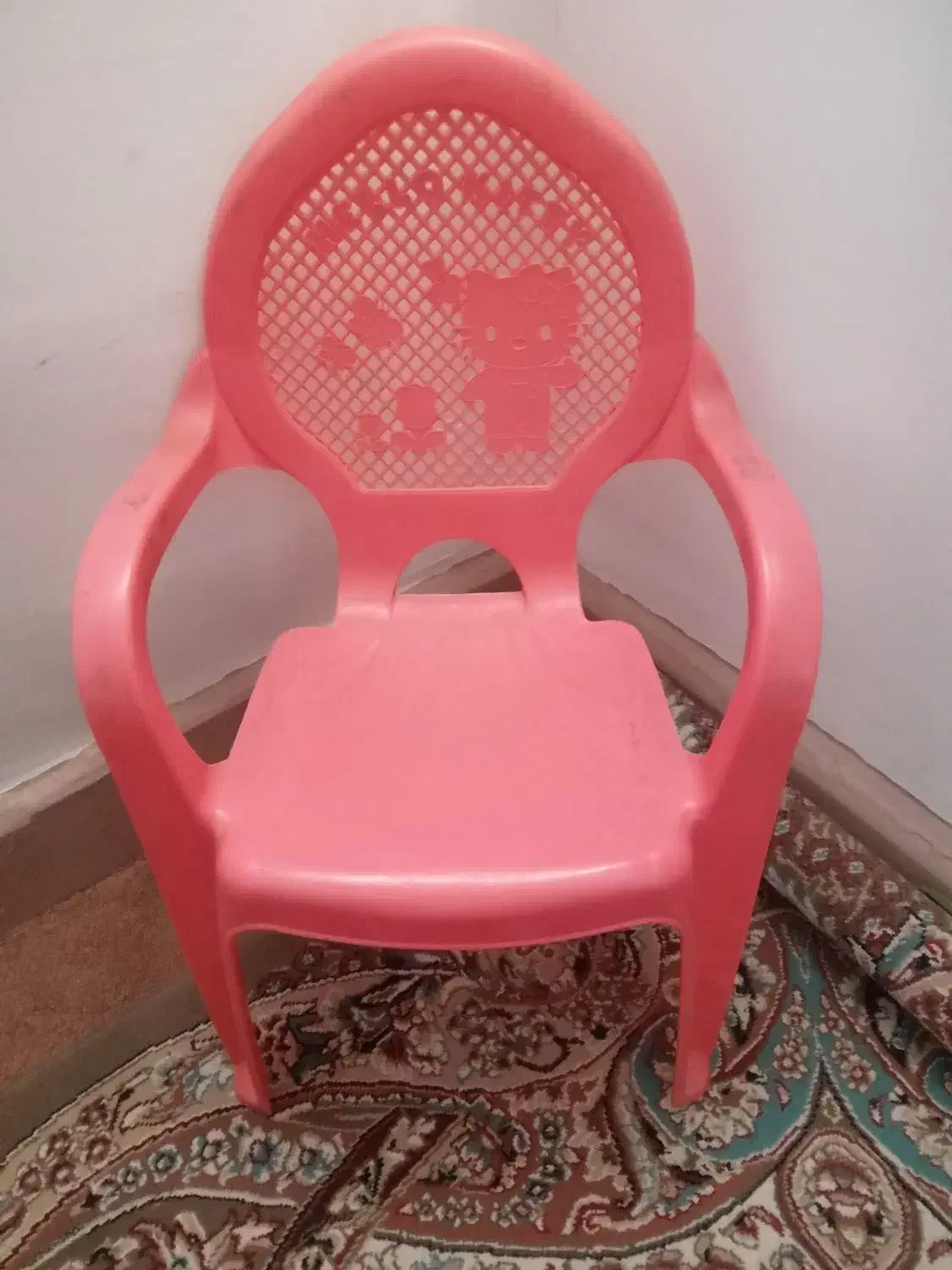 صندلی کودک سالم ۲۰۰۰۰۰|تخت و صندلی بچه|زاهدان, |دیوار