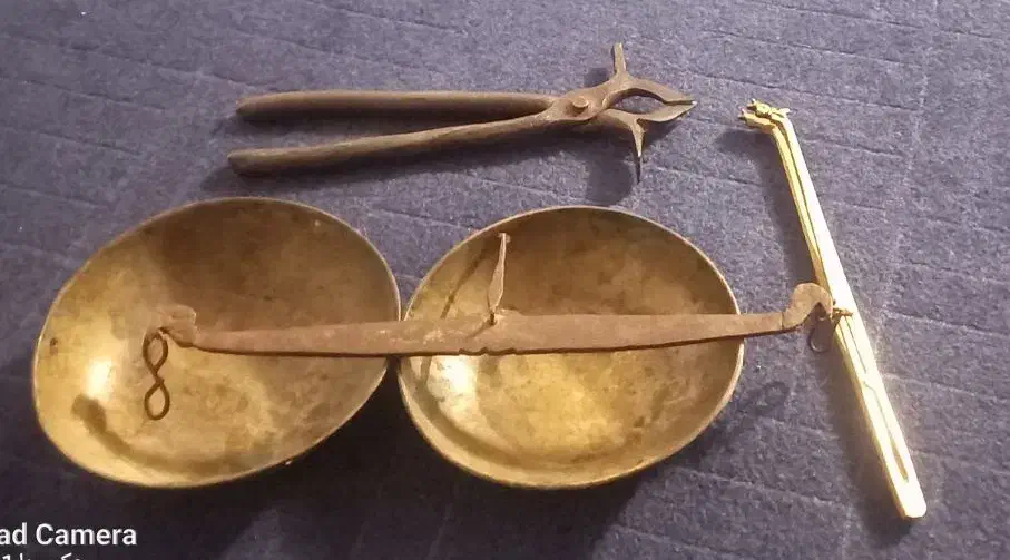 اشیاع عتیقه|کلکسیون اشیاء عتیقه|بروجرد, |دیوار